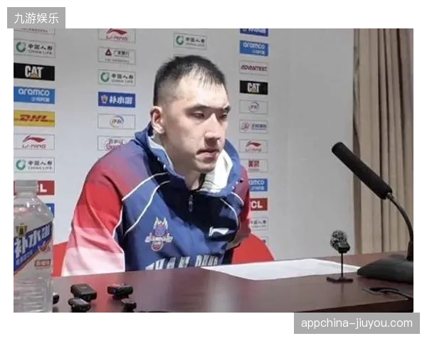 山东队核心后卫高诗岩与功勋内线陶汉林均面临续约,俱乐部倾向于提供顶薪合同留人 山东队核心后卫高诗岩与功勋内线陶汉林均面临续约,俱乐部倾向于提供顶薪合同留人